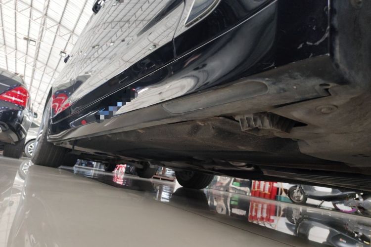 Used BMW 5 Series 2023 530Li Leading Edition Luxury Package Chassis Front Right