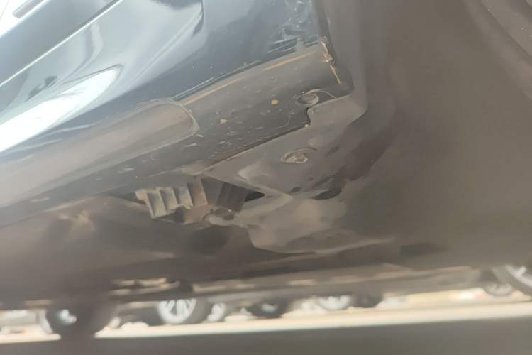 Used BMW 5 Series 2023 530Li Luxury Edition M Sport Package Chassis Front Right