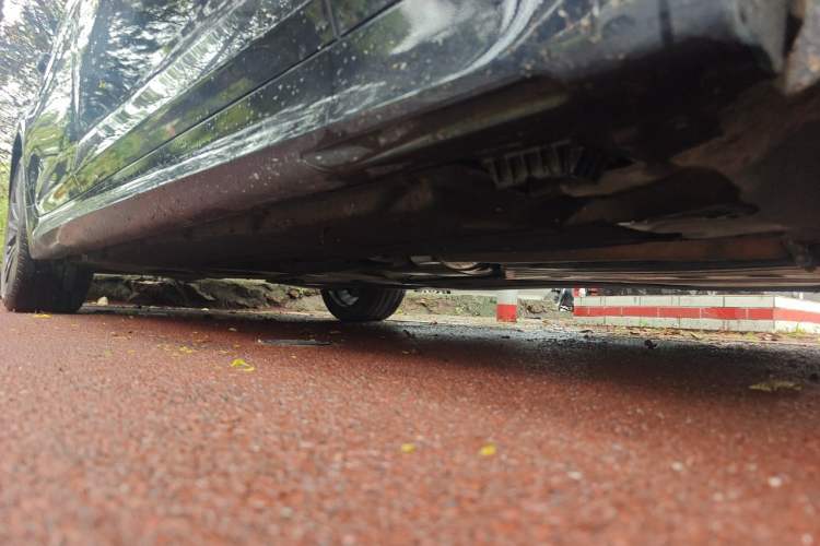 Used BMW 5 Series 2023 530Li Leading Model M Sport Package Chassis Front Right