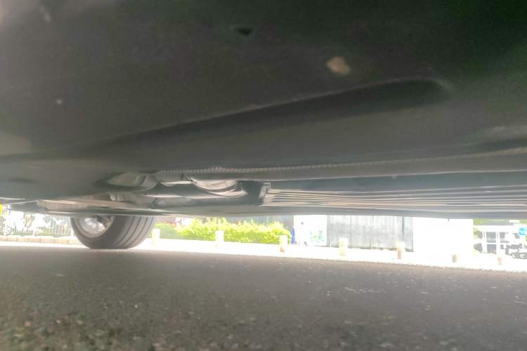 Used BMW 5 Series 2023 530Li Luxury Edition M Sport Package Chassis Front Right