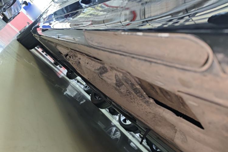Used BMW 5 Series 2023 530Li Leading Edition Luxury Package Chassis Front Right