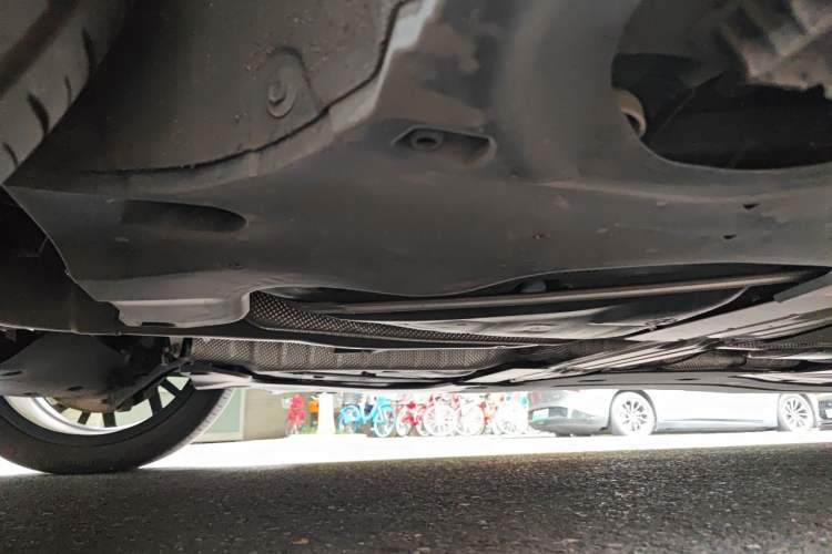 Used BMW 5 Series 2023 530Li Luxury Edition M Sport Package Chassis Rear Right