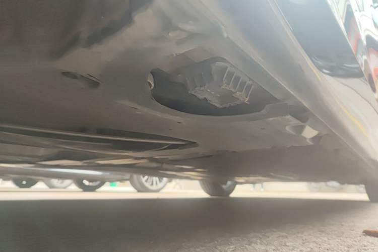 Used BMW 5 Series 2023 530Li Luxury Edition M Sport Package Chassis Rear Right