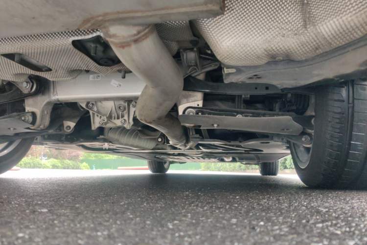 Used BMW 5 Series 2023 530Li Leading Model M Sport Package Chassis Rear Right