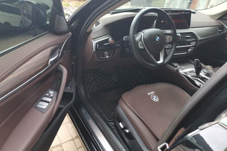 Used BMW 5 Series 2023 530Li Leading Edition Luxury Package Driver Seat