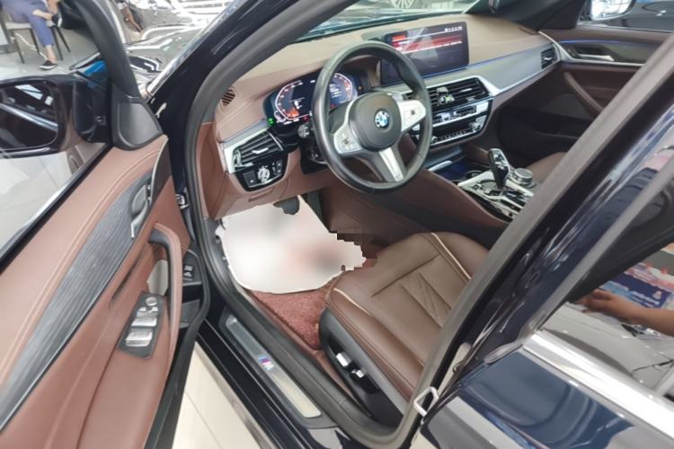 Used BMW 5 Series 2023 530Li Leading Model M Sport Package Driver Seat