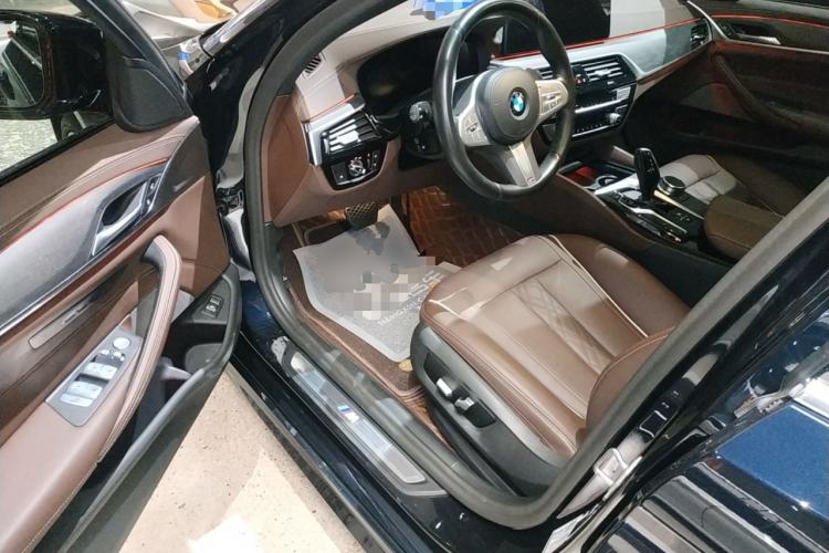 Used BMW 5 Series 2023 530Li Leading Model M Sport Package Driver Seat
