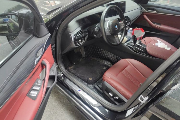 Used BMW 5 Series 2023 530Li Leading Model M Sport Package Driver Seat