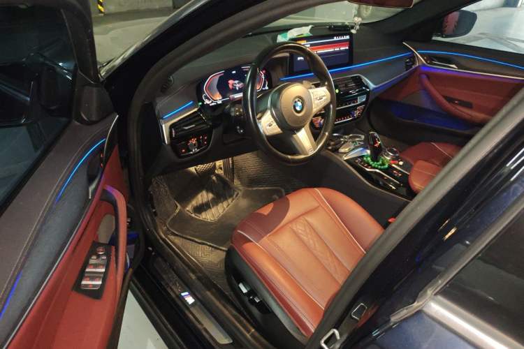 Used BMW 5 Series 2023 530Li Leading Model M Sport Package Driver Seat