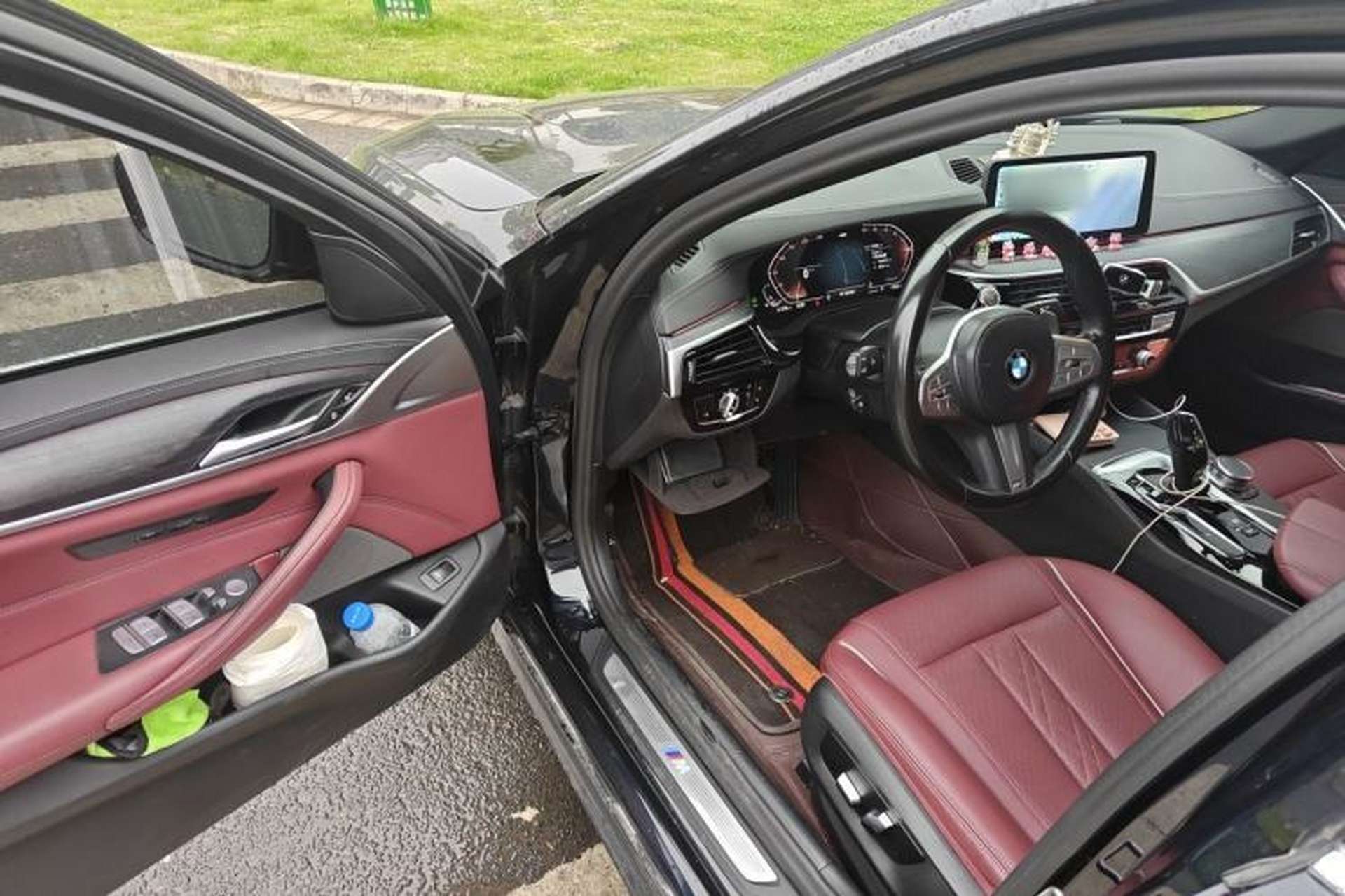 Used BMW 5 Series 2023 530Li Leading Model M Sport Package Driver Seat