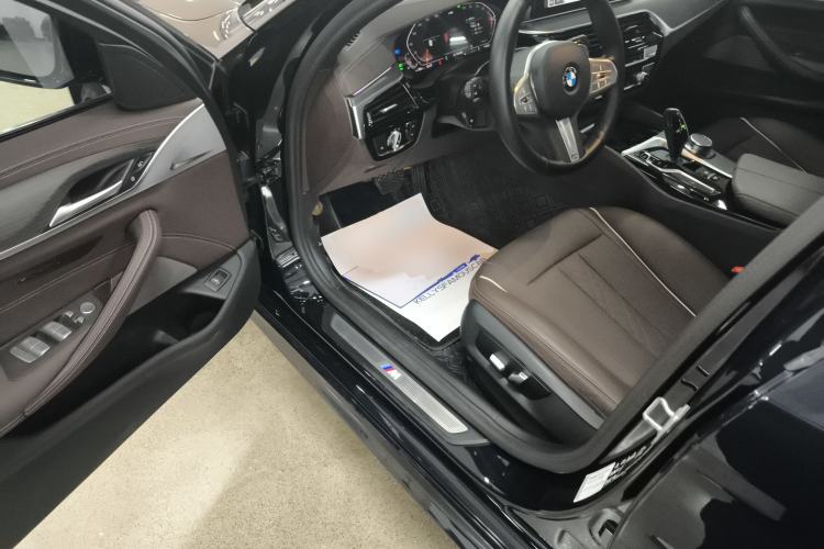Used BMW 5 Series 2023 530Li xDrive M Sport Package Driver Seat