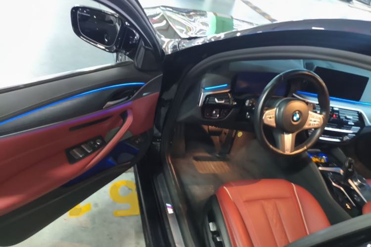 Used BMW 5 Series 2023 530Li Leading Model M Sport Package Driver Seat