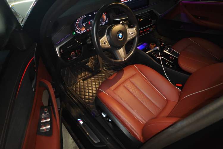Used BMW 5 Series 2023 530Li Leading Model M Sport Package Driver Seat