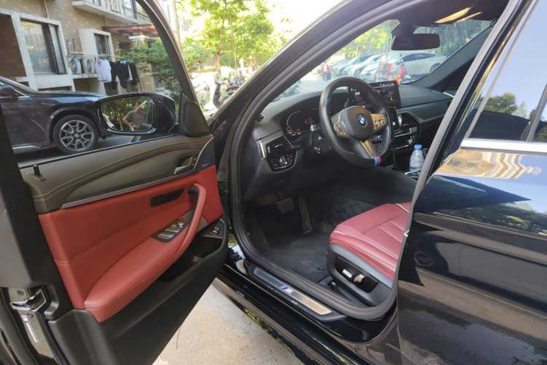 Used BMW 5 Series 2023 530Li Leading Model M Sport Package Driver Seat