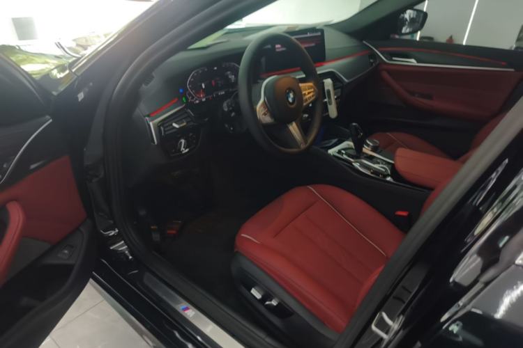 Used BMW 5 Series 2023 530Li Leading Model M Sport Package Driver Seat