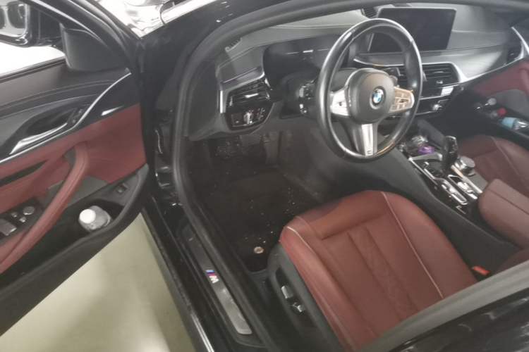 Used BMW 5 Series 2023 530Li Leading Model M Sport Package Driver Seat