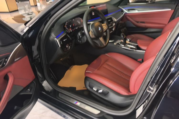 Used BMW 5 Series 2023 530Li Leading Model M Sport Package Driver Seat