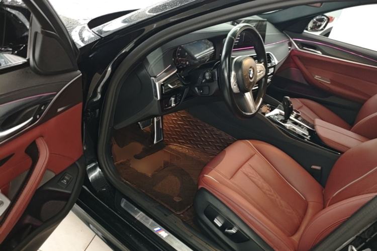 Used BMW 5 Series 2023 530Li Leading Model M Sport Package Driver Seat