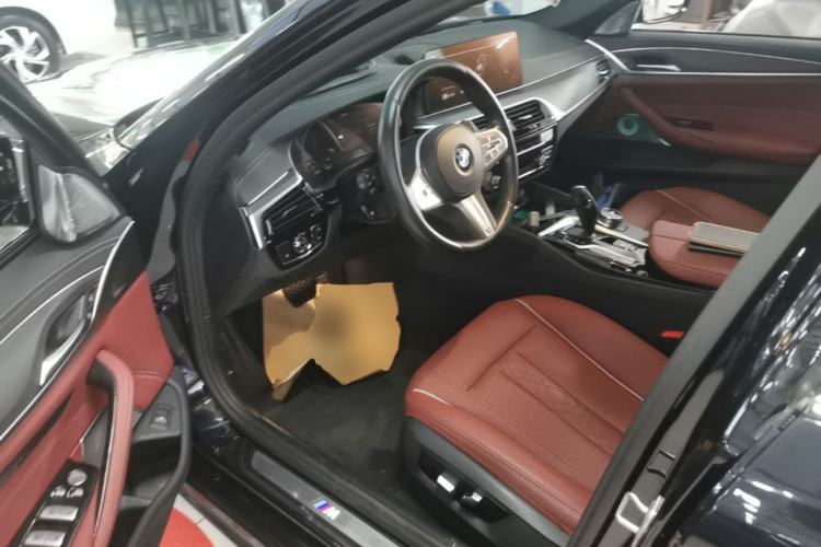 Used BMW 5 Series 2023 530Li Leading Model M Sport Package Driver Seat