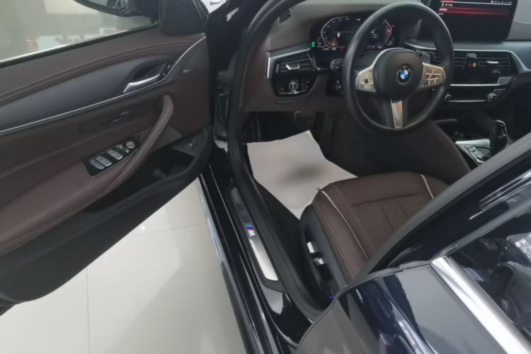 Used BMW 5 Series 2023 530Li Leading Model M Sport Package Driver Seat