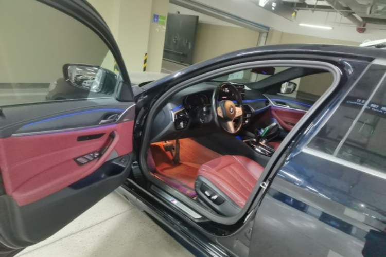Used BMW 5 Series 2023 530Li Leading Model M Sport Package Driver Seat