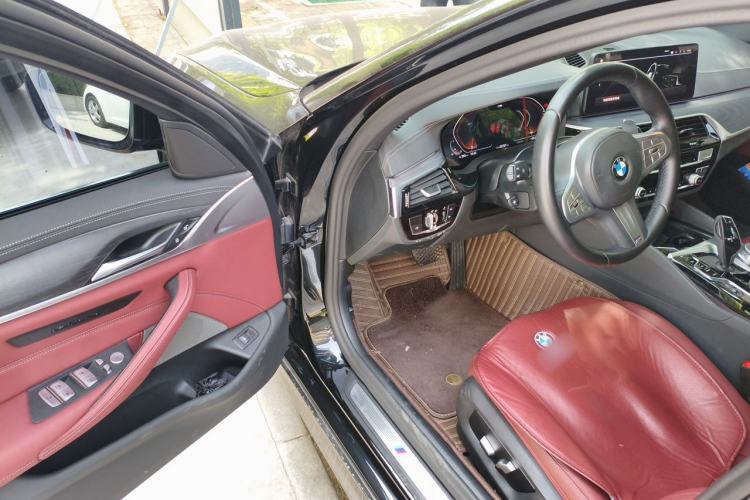 Used BMW 5 Series 2023 530Li Leading Edition Luxury Package Driver Seat