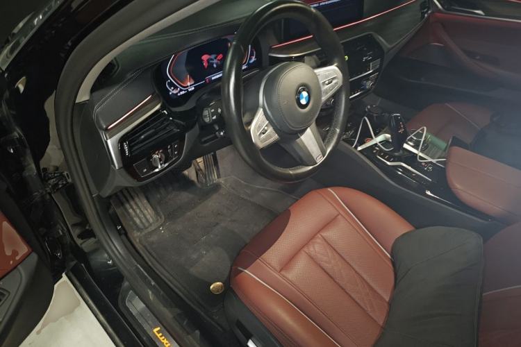 Used BMW 5 Series 2023 530Li Leading Edition Luxury Package Driver Seat