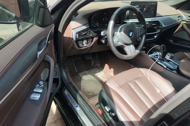 Used BMW 5 Series 2023 530Li Leading Model M Sport Package Driver Seat