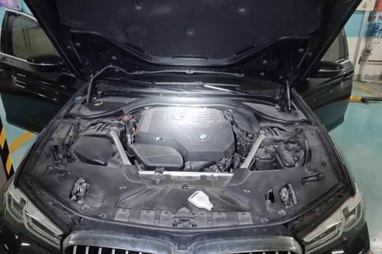 Used BMW 5 Series 2023 530Li Leading Model M Sport Package Engine Bay