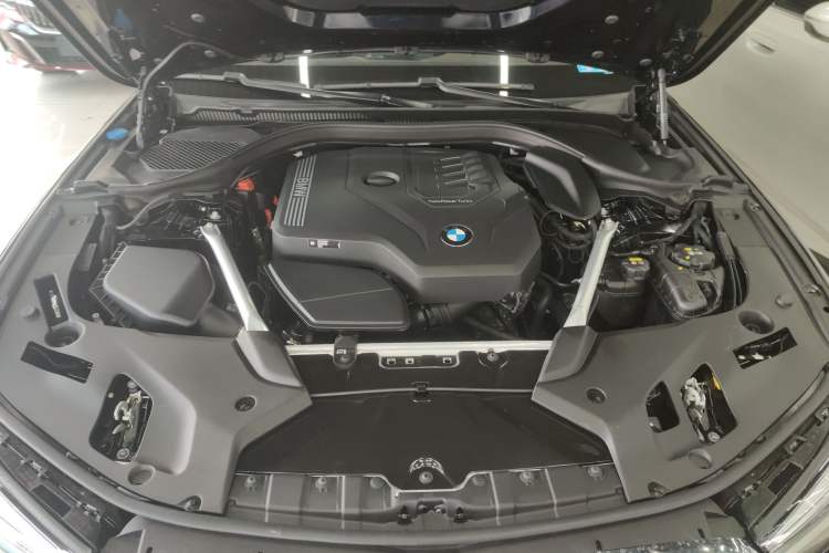 Used BMW 5 Series 2023 530Li Leading Model M Sport Package Engine Bay