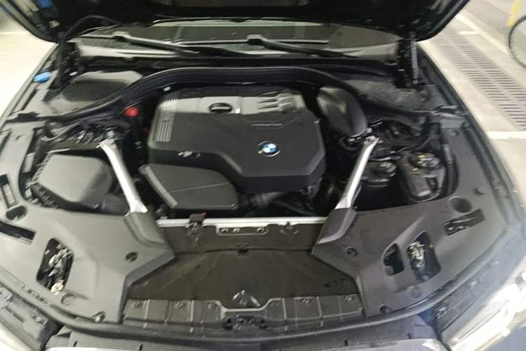 Used BMW 5 Series 2023 530Li Leading Model M Sport Package Engine Bay