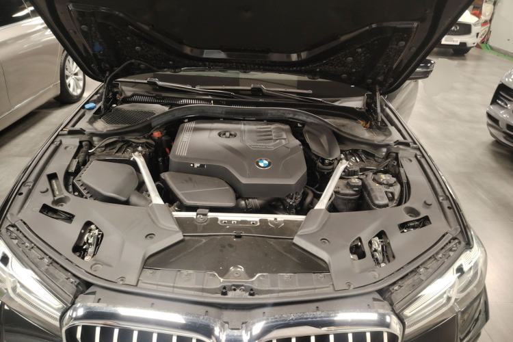 Used BMW 5 Series 2023 530Li Leading Model M Sport Package Engine Bay