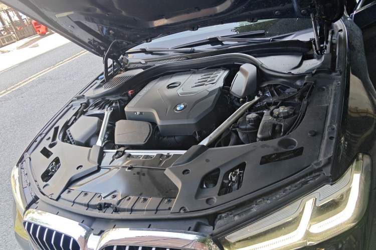 Used BMW 5 Series 2023 530Li Leading Model M Sport Package Engine Bay