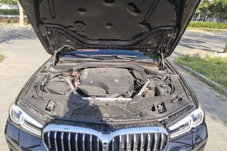 Used BMW 5 Series 2023 530Li Leading Model M Sport Package Engine Bay