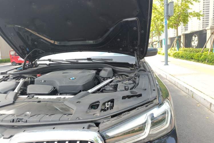 Used BMW 5 Series 2023 530Li Leading Model M Sport Package Engine Bay Left
