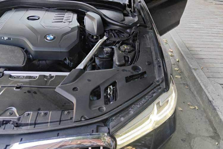 Used BMW 5 Series 2023 530Li Leading Model M Sport Package Engine Bay Left