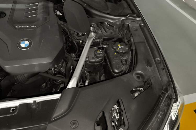 Used BMW 5 Series 2023 530Li Leading Edition Luxury Package Engine Bay Left