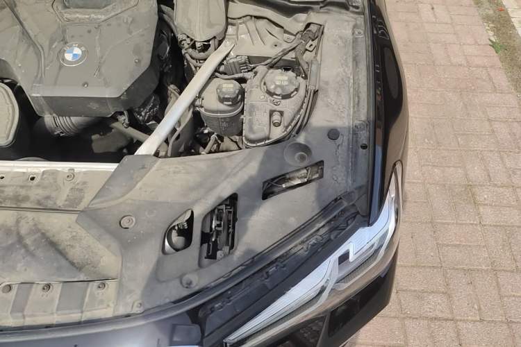 Used BMW 5 Series 2023 Restyled 530Li Luxury Edition M Sport Package Engine Bay Left