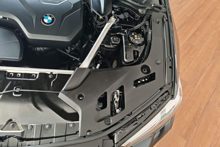 Used BMW 5 Series 2023 530Li Leading Model M Sport Package Engine Bay Left