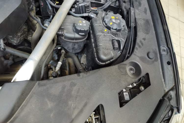 Used BMW 5 Series 2023 530Li Leading Model M Sport Package Engine Bay Left