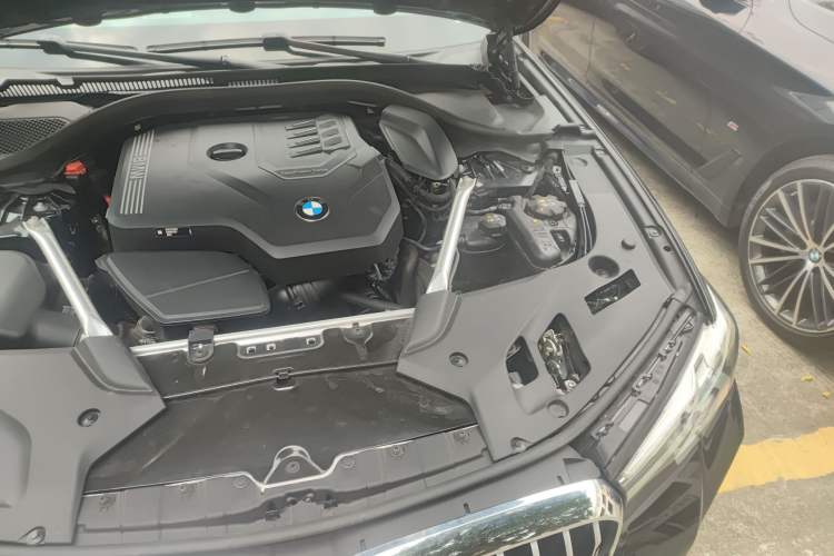 Used BMW 5 Series 2023 530Li Luxury Edition M Sport Package Engine Bay Left