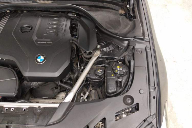 Used BMW 5 Series 2023 530Li Luxury Edition Premium Package Engine Bay Left