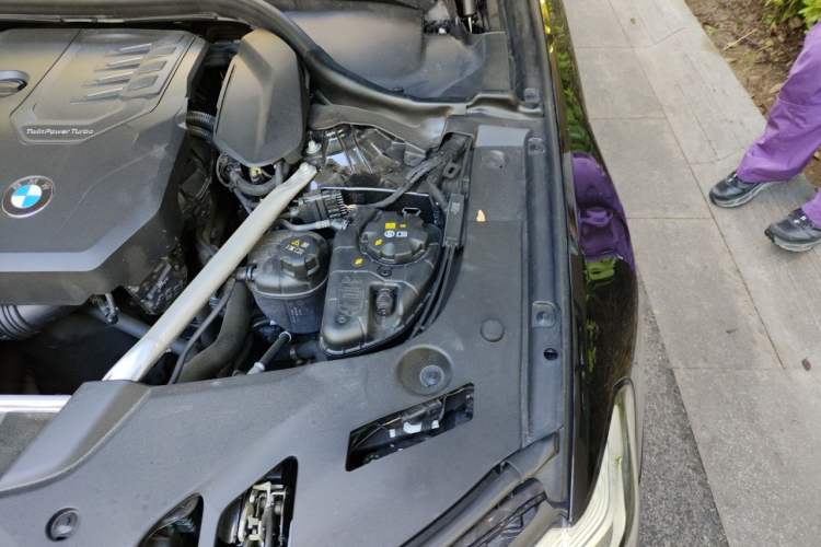 Used BMW 5 Series 2023 530Li Leading Model M Sport Package Engine Bay Left