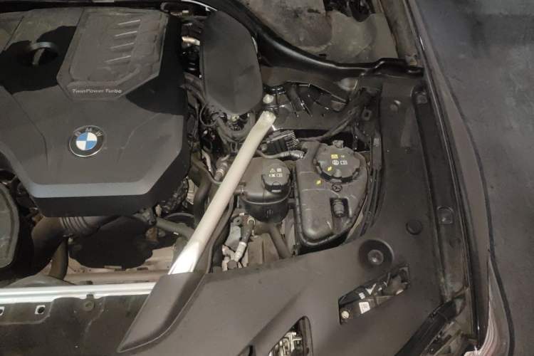 Used BMW 5 Series 2023 530Li Leading Model M Sport Package Engine Bay Left