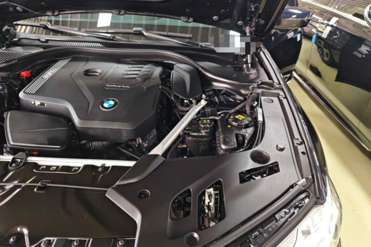 Used BMW 5 Series 2023 530Li Leading Edition Luxury Package Engine Bay Left