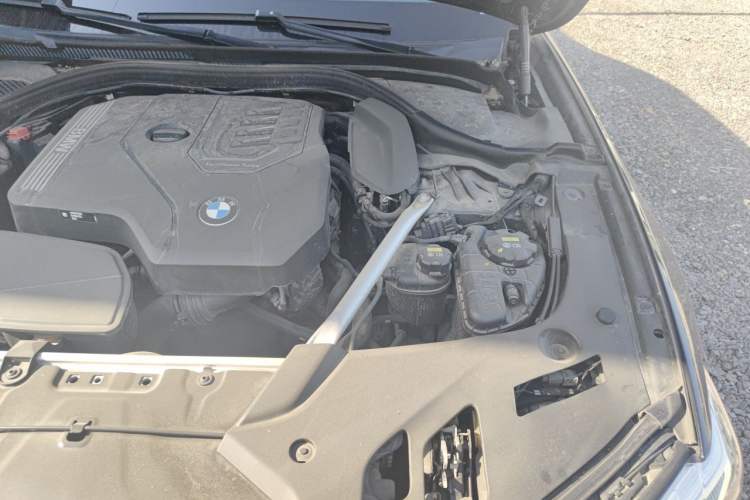 Used BMW 5 Series 2023 530Li Luxury Edition M Sport Package Engine Bay Left