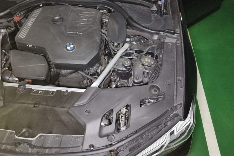 Used BMW 5 Series 2023 Restyled 530Li Leading Edition M Sport Package Engine Bay Left