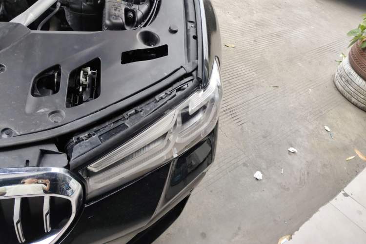 Used BMW 5 Series 2023 530Li Leading Model M Sport Package Engine Bay Left