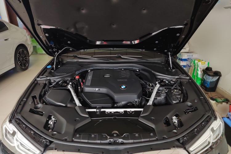 Used BMW 5 Series 2023 530Li Luxury Edition M Sport Package Engine Bay