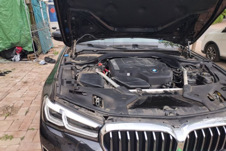 Used BMW 5 Series 2023 530Li Leading Edition Luxury Package Engine Bay Right